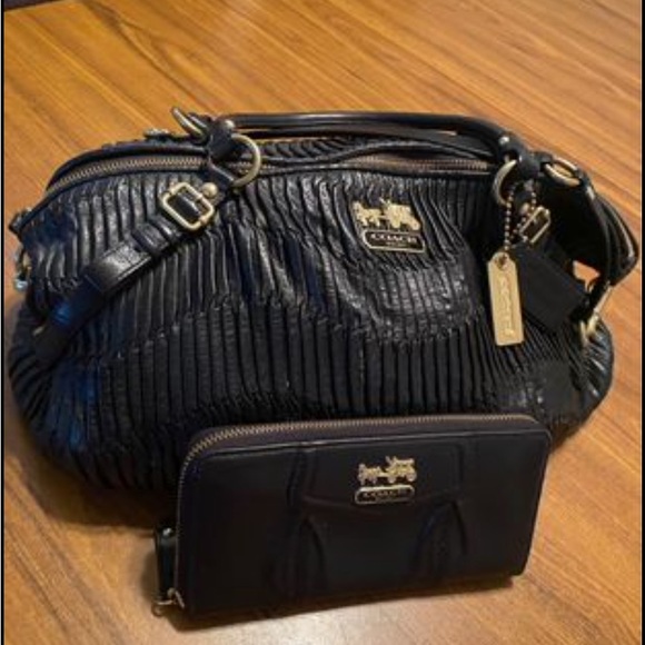 COACH *MADISON* COLLECTION!! - Picture 6 of 6